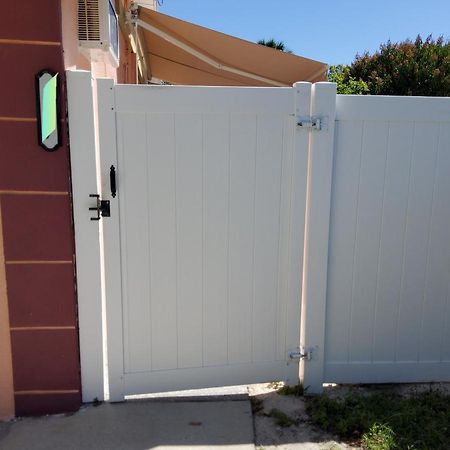 Habitacion Privada Cerca De Todo タンパ エクステリア 写真