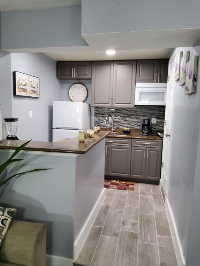 Habitacion Privada Cerca De Todo タンパ エクステリア 写真