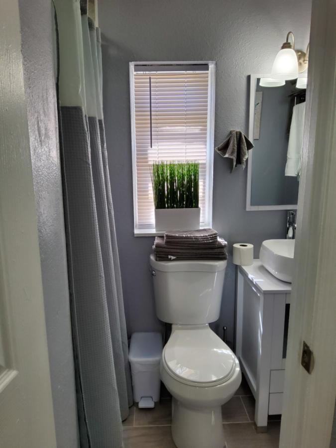 Habitacion Privada Cerca De Todo タンパ エクステリア 写真