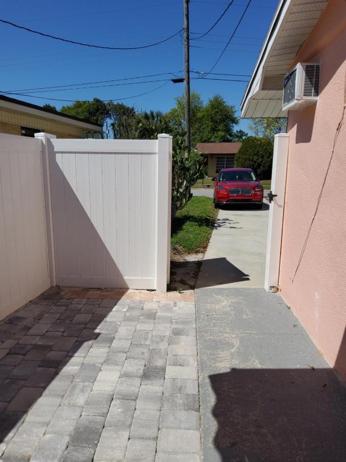 Habitacion Privada Cerca De Todo タンパ エクステリア 写真